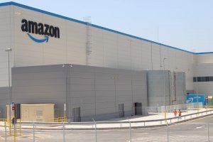 Amazon obre el seu centre logístic a Onda: Continuen buscant treballadors?