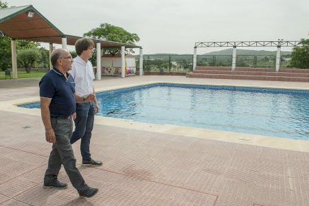 La piscina municipal de Bocairent, a punto para abrir el fin de semana