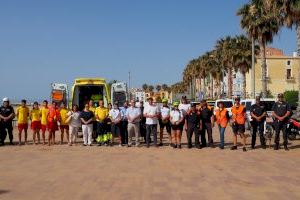La Vila Joiosa realiza con éxito un simulacro de salvamento en la playa Centro