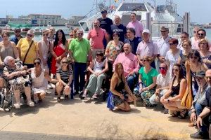 COCEMFE Alicante apadrina la botadura del nuevo catamarán accesible que se suma al trayecto Santa Pola-Tabarca