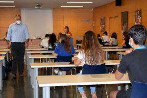Quasi el 80% dels estudiants valencians superen els exàmens de les proves d'accés a la Universitat 2022