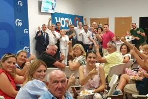 El Partido Popular de San Vicente celebra la victoria de Juanma Moreno en Andalucía