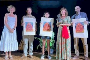 Rosa María Arrazola recull el Premi de la Mar de Poesia 2022 per ‘L’últim viatge’