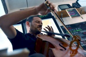El violoncelista Matthieu Saglio actuará en el Festival Internacional de Jazz de Peñíscola