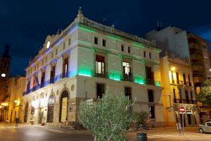Els edificis de l'Ajuntament i de la Tinència d'Alcaldia il·luminaran hui de verd les façanes amb motiu del Dia Internacional de l'ELA
