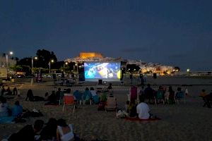 Peñíscola programa cine en la playa gratuito todos los viernes de julio y agosto