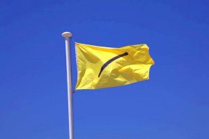 ¿Qué es la nueva bandera que te puedes encontrar en las playas valencianas?