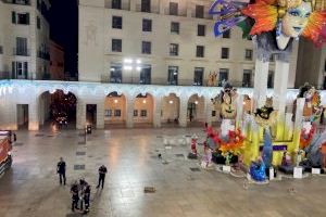 Los Bomberos del SPEIS realizan una Cremà ágil, sin incidencias y de las más multitudinarias de Alicante