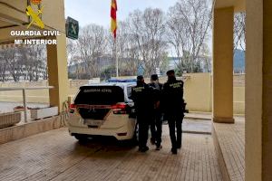 La Guardia Civil detiene a los 3 integrantes de un grupo criminal en la localidad de Riba-roja