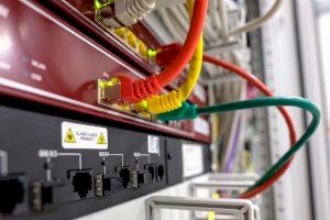 El nuevo Plan de Conectividad ampliará la cobertura de banda ancha a toda la Comunitat para 2025