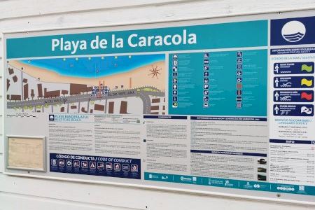 Compromís denúncia que l'Ajuntament de Benicarló exclou el valencià als cartells informatius de les platges del municipi