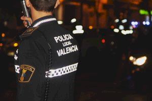 Detingut per colpejar a la seua parella davant del seu bebé de 9 mesos en un parc de València