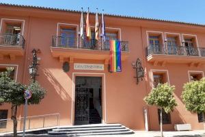 El Ayuntamiento de Requena conmemora el Día del Orgullo LGTBI 2022