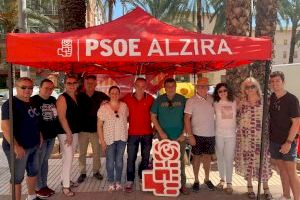 Jonathan Martínez ha visitat Alzira dins de la campanya comarcal “L’oportunitat està ací”