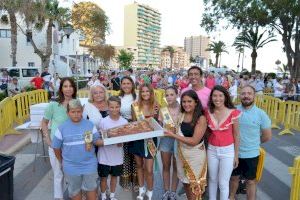 Oropesa del Mar celebra San Pedro con el reparto de coca, correfocs y verbena