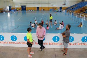 120 menores participan en la escuela deportiva de verano municipal de Benicàssim