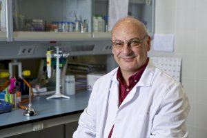 El catedràtic de la UA Francis Mojica, nou membre de l’Organització Europea de Biologia Molecular (EMBO)