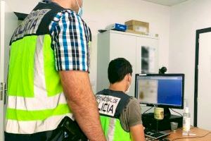 Cuatro detenidos por dos robos en establecimientos y vehículos en Alicante