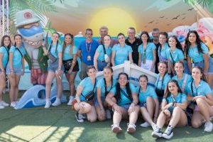 Aila Merenciano y sus damas en el Reggaeton Beach Festival