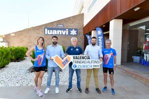 Luanvi presenta la camiseta de los 20.000 corredores del Medio Maratón Valencia