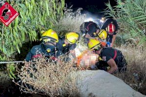 Rescaten a un home en caure des dels penya-segats de la Cala de Finestrat, al costat de Benidorm