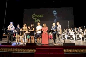 El Palau de la Música recibe reconocimiento por impulsar el concierto homenaje a Toni Belenguer en el festival de jazz