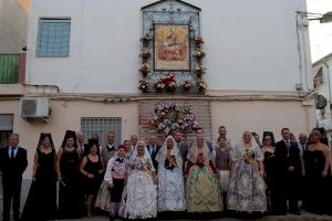 La ofrenda y la procesión ponen el punto y final a las fiestas del Carmen de Alaquàs