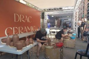 Manises ix al carrer en la celebració de Festa de la ceràmica més internacional