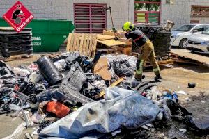 Incendio en una planta de gestión de residuos en Elche