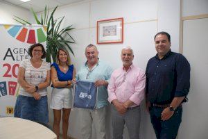 El director de l'Institut per a la Qualitat Turística Espanyola, Fernando Fraile, visita Altea
