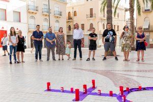 El alcalde y miembros del Equipo de Gobierno apoyan una nueva concentración contra la violencia machista en la Plaça de Baix