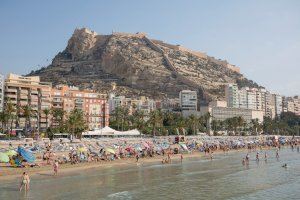 Alicante es la ciudad más buscada por los británicos para sus vacaciones de verano 2022