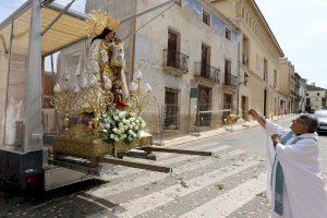 El pueblo valenciano con más relojes de sol de España recibe la visita de la imagen peregrina de la Mare de Déu