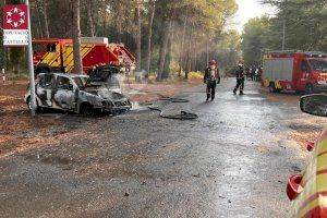Crema un cotxe en el pantà del Sitjar d'Onda
