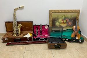 Roben diversos instruments musicals en un habitatge de la Vall i els posen a la venda