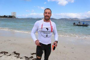 En kayak desde Ibiza a Xàbia: La hazaña de un triatleta para visibilizar la migración por el mar