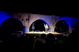 El ganador de Got Talent 2019 llena de risas el mítico Pont de l'Aigua de Alfondeguilla