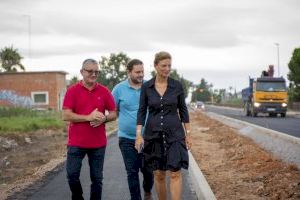 Las obras para transformar en un corredor ciclopeatonal seguro el Camí la Ratlla de Castelló entran en su recta final