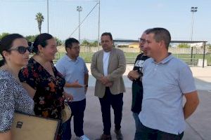 Fundación València CF visitan las instalaciones del estadio Antonio Puchades donde se pintará el mural de la Ruta de Arte Urbano