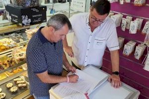El Ayuntamiento de Aspe firma el convenio con la Asociación de Comerciantes y Afines