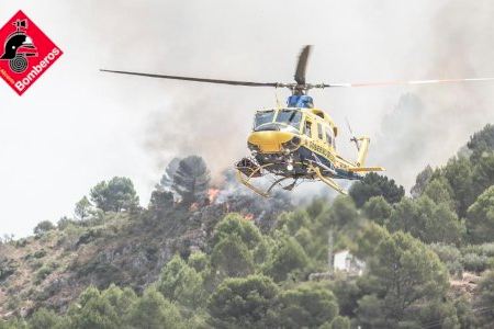 El fuego calcina más de 2.000 hectáreas en La Vall d'Ebo