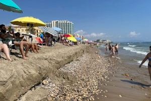 El mar se lleva la arena que echó Costas en la playa de Oropesa