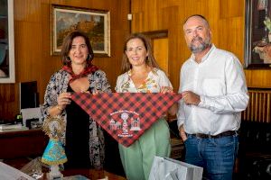 El Ayuntamiento de Benejúzar visita el Ayuntamiento de Zaragoza para estrechar lazos a través de La Pilarica