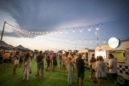Duna Market, el evento de verano que impulsa los food trucks, la música y la gastronomía local de Valencia