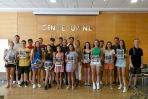 El Ayuntamiento de La Nucia premia a los alumnos con mejores notas del Instituto