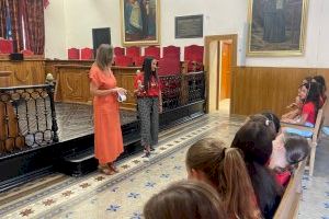 La alcaldesa en funciones pone en valor el talento de 15 jóvenes promesas del flamenco de Elche