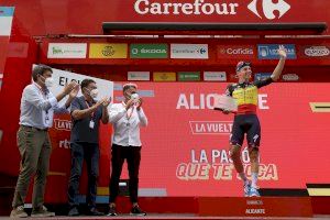 La provincia vibra con La Vuelta 2022 gracias a la Diputación de Alicante