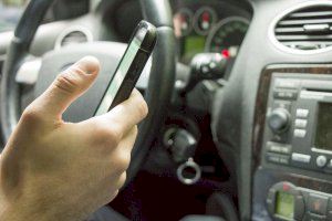 El uso del móvil provoca la mitad de los accidentes mortales en la Comunitat Valenciana