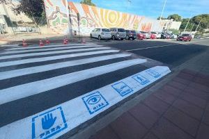 Teulada Moraira hace más seguros sus pasos de peatones a través de pictogramas