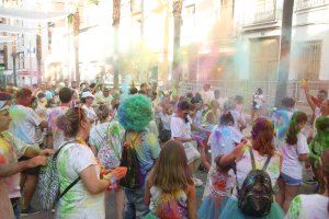 Vila-real se divierte con la actividad más colorida de las fiestas de la Virgen de Gracia